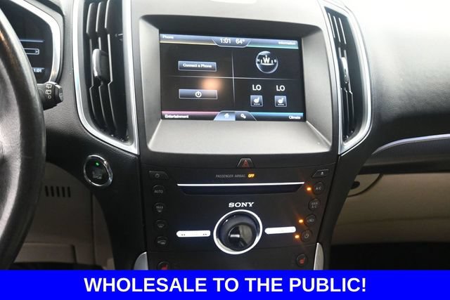 Used 2015 Ford Edge Titanium FWD image 11