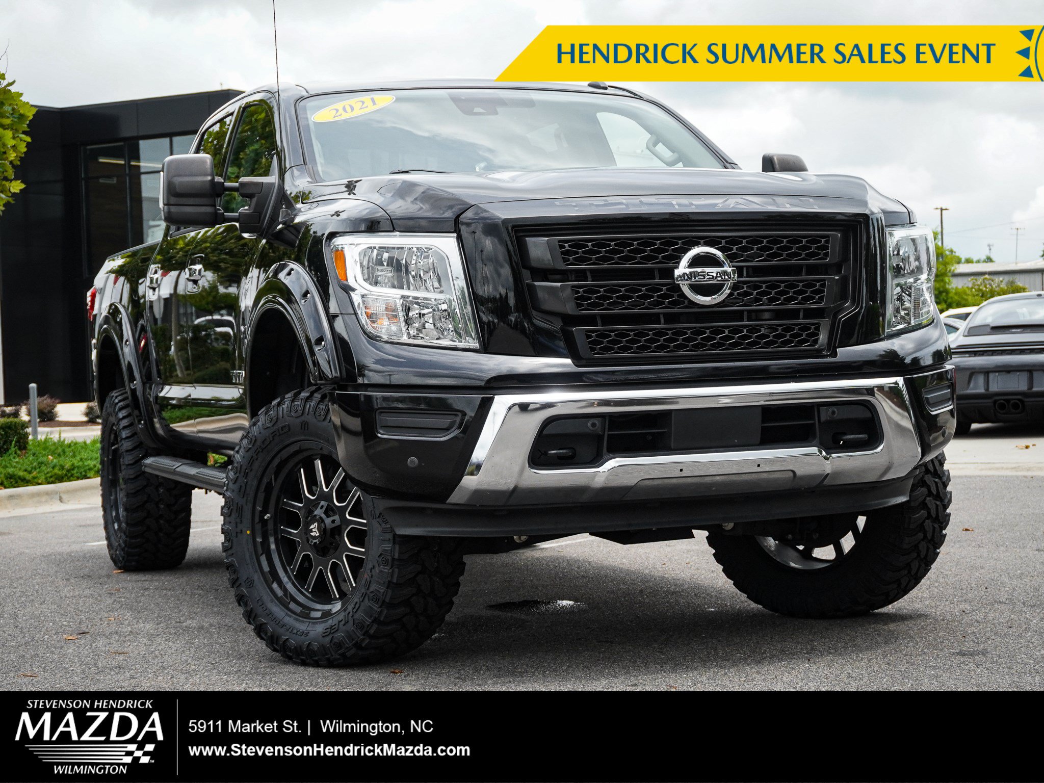 Used 2021 Nissan Titan SV w/ SV Convenience Package AWD/4WD image 1