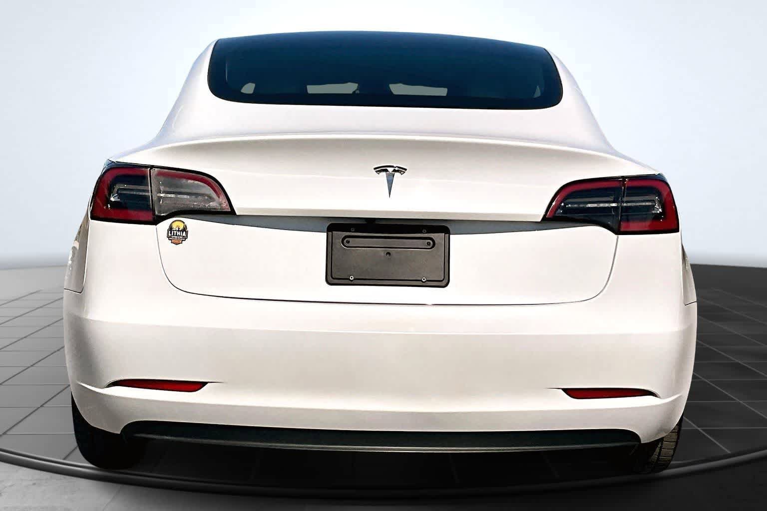 Used 2023 Tesla Model 3 Standard Range image 5