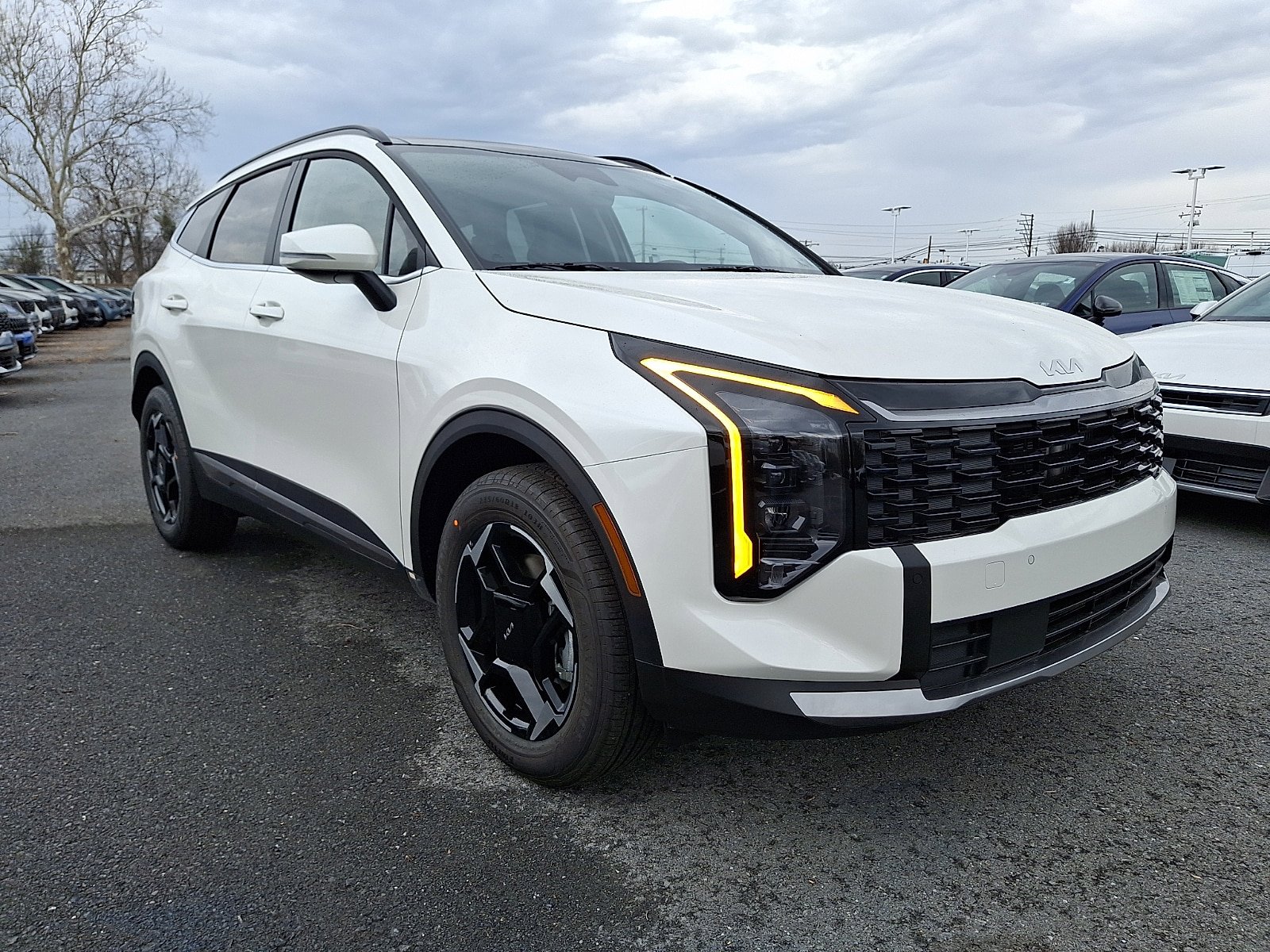 New 2026 Kia Sportage EX image 2