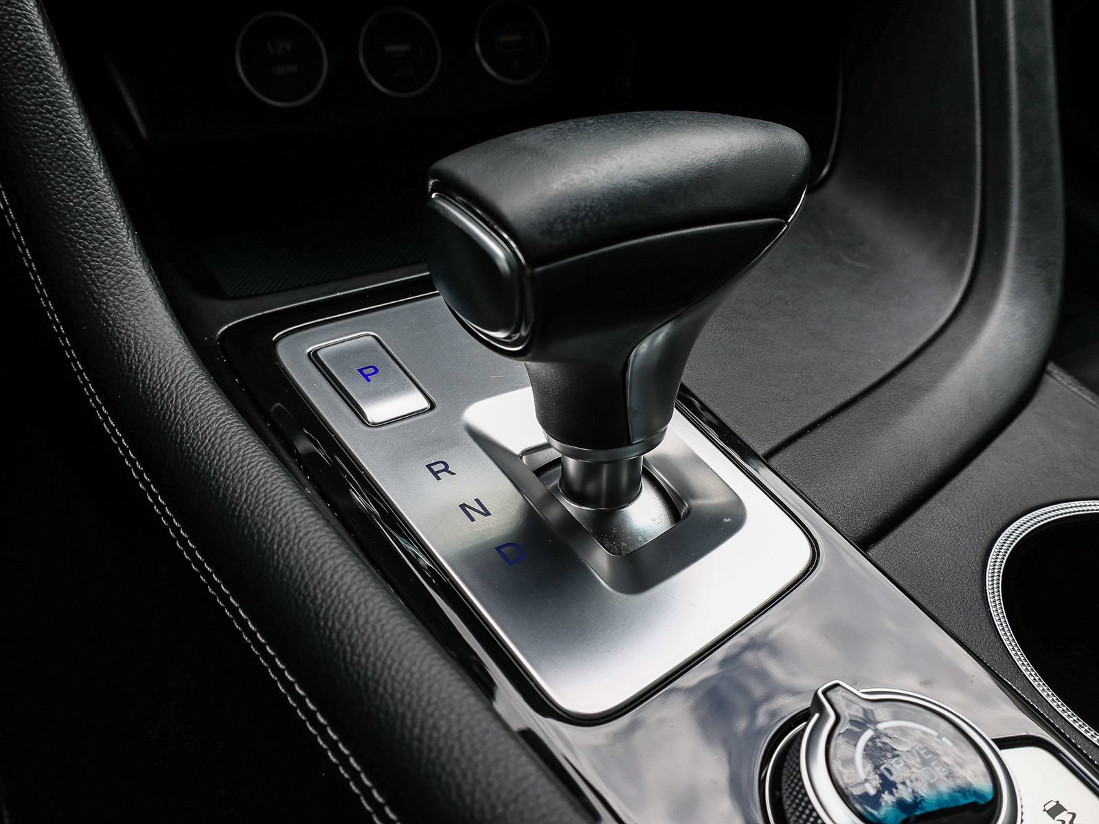 Used 2023 Genesis G70 2.0T AWD/4WD image 25