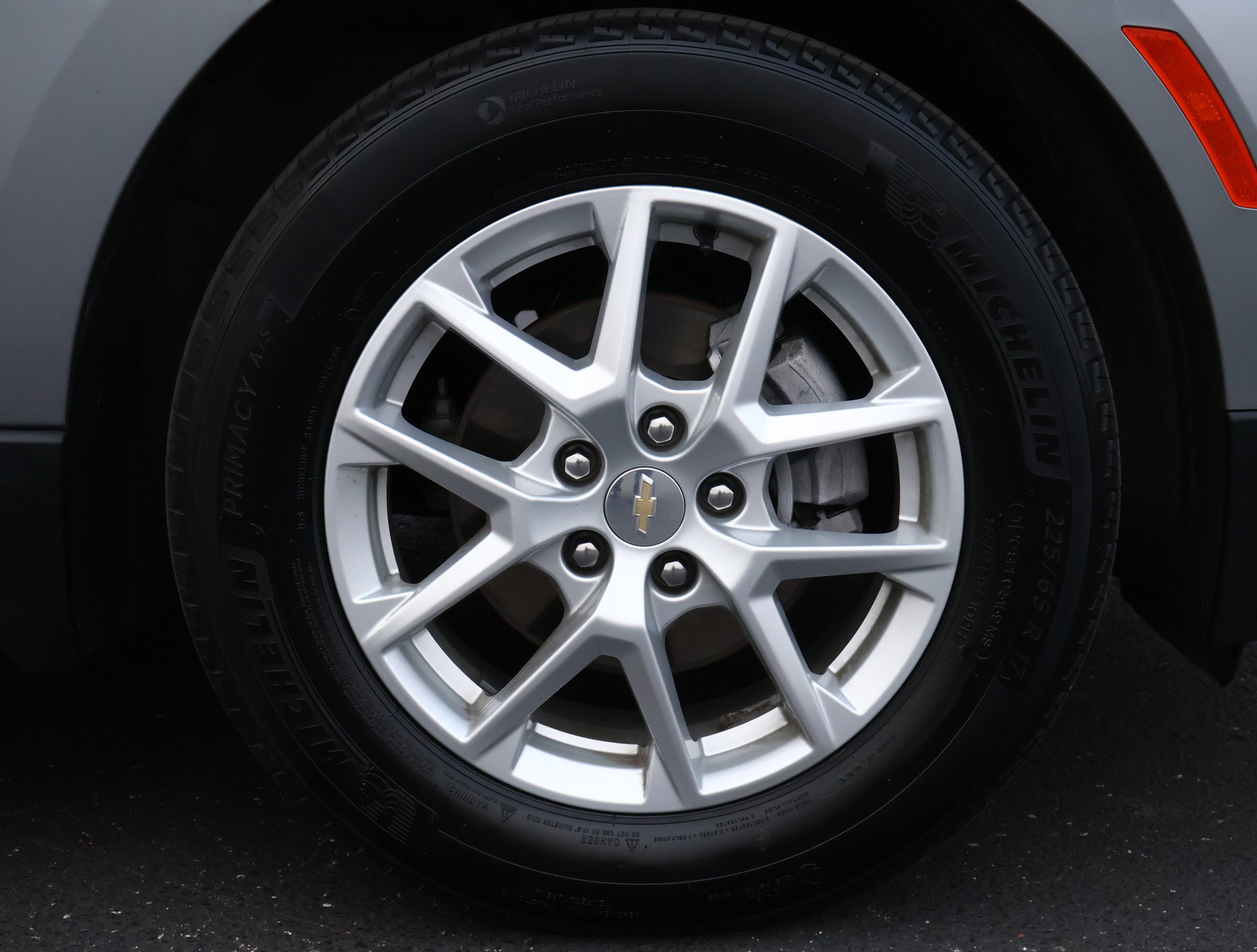 Used 2023 Chevrolet Equinox LS w/ LS Convenience Package image 20