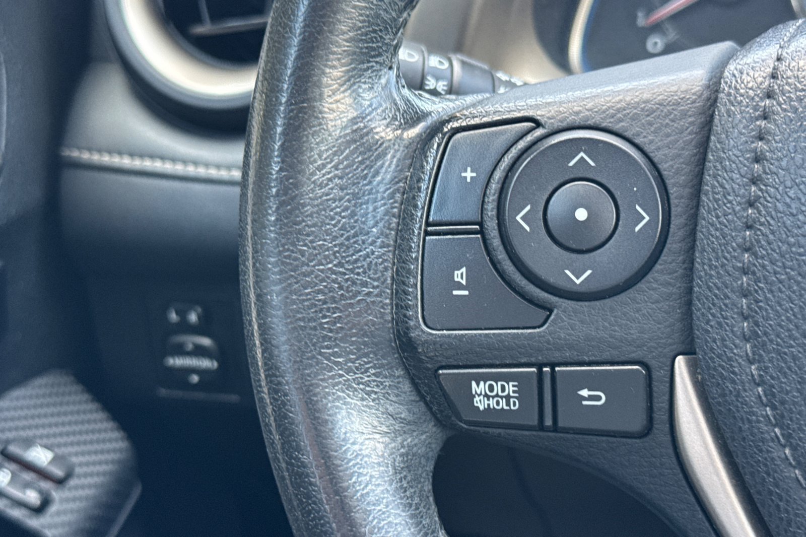 Used 2013 Toyota RAV4 Limited AWD/4WD image 27