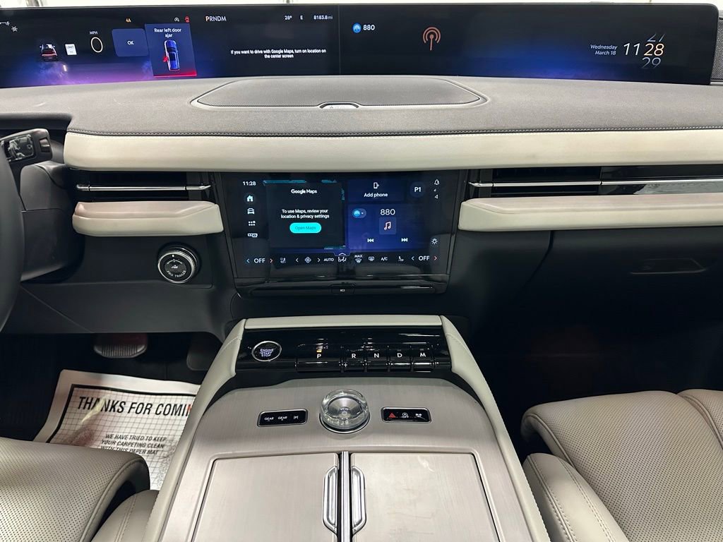 Used 2025 Lincoln Navigator Reserve image 25