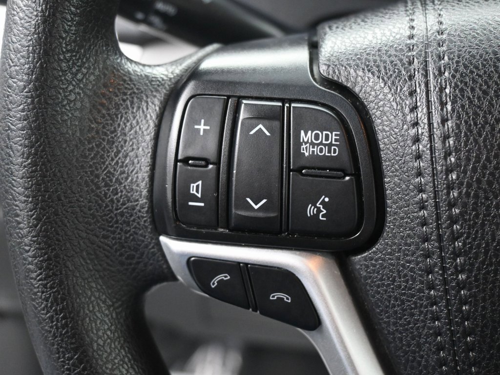 Used 2019 Toyota Sienna LE image 30