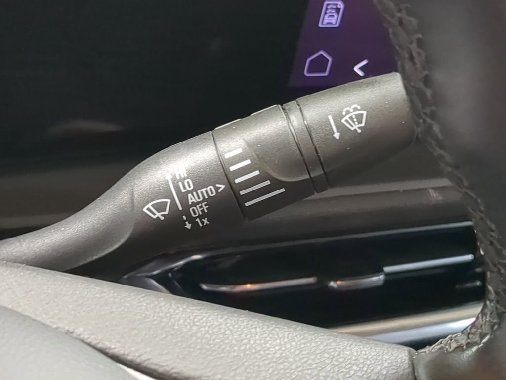 Used 2024 Buick Envista Sport Touring w/ Convenience I Package image 25