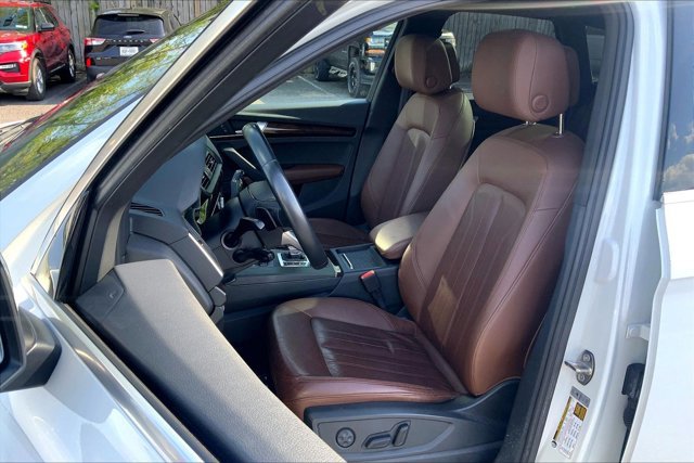 Used 2020 Audi Q5 2.0T Premium AWD/4WD image 25