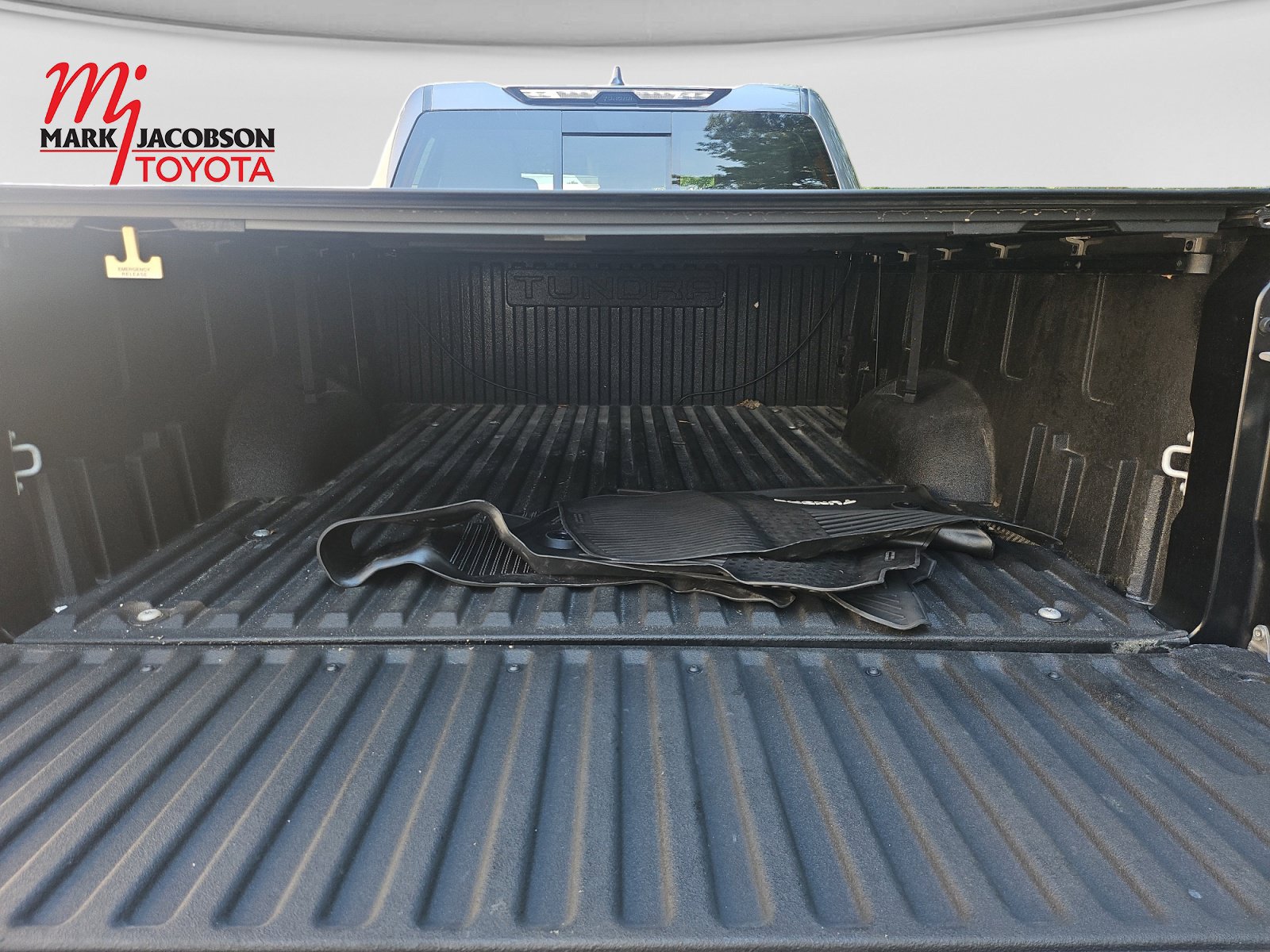 Used 2024 Toyota Tundra SR5 w/ SR5 Premium Package AWD/4WD image 20
