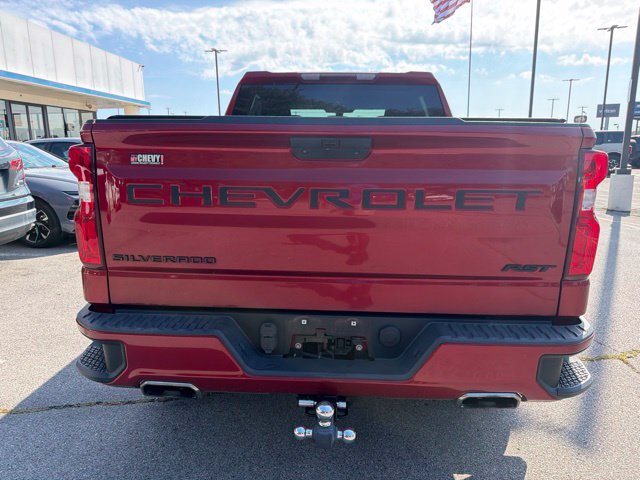 Used 2022 Chevrolet Silverado 1500 RST w/ LPO, Blackout Package AWD/4WD image 4
