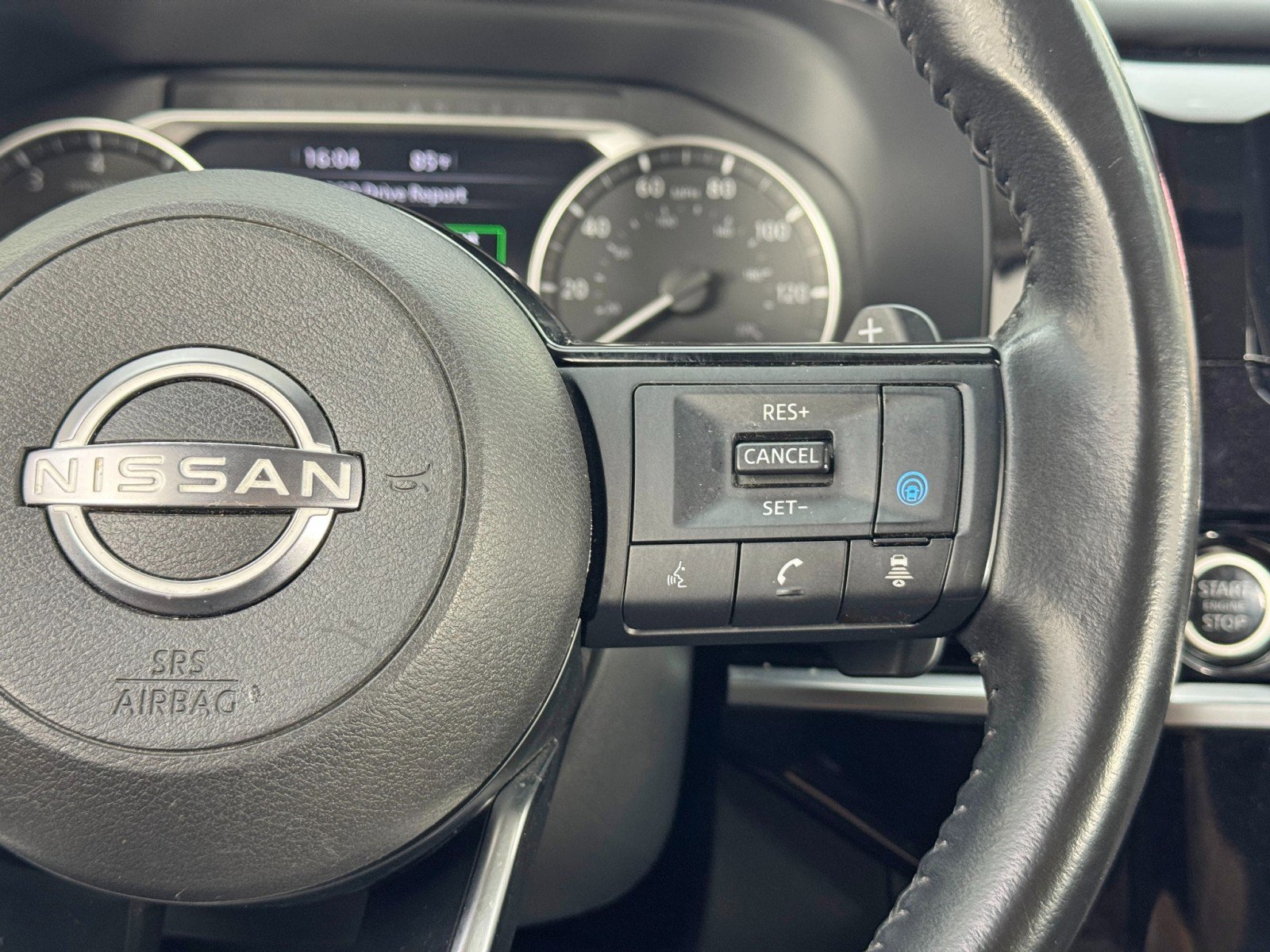 Used 2022 Nissan Pathfinder SV image 20