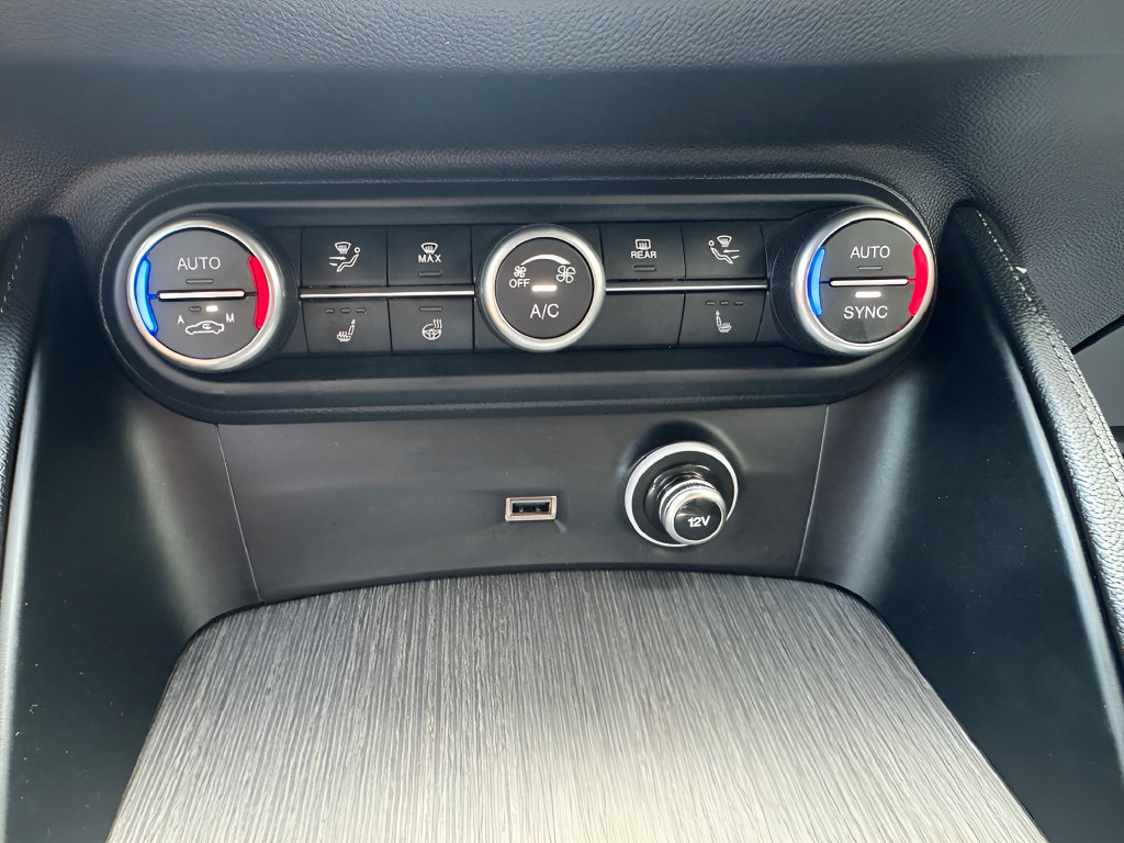 Used 2023 Alfa Romeo Stelvio Ti w/ Active Assist Plus Package AWD/4WD image 18