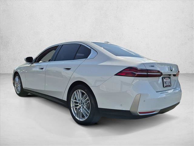 Used 2024 BMW 530i xDrive w/ Convenience Package AWD/4WD image 8