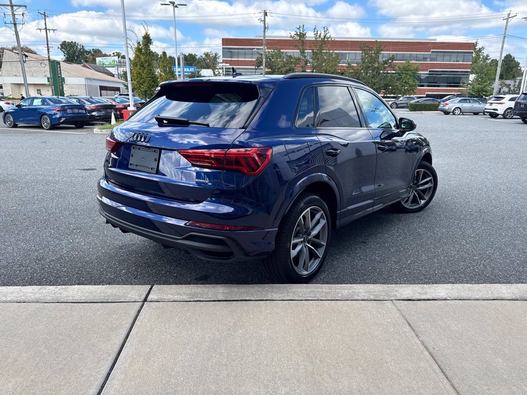 Used 2025 Audi Q3 2.0T Premium w/ Convenience Package AWD/4WD image 2