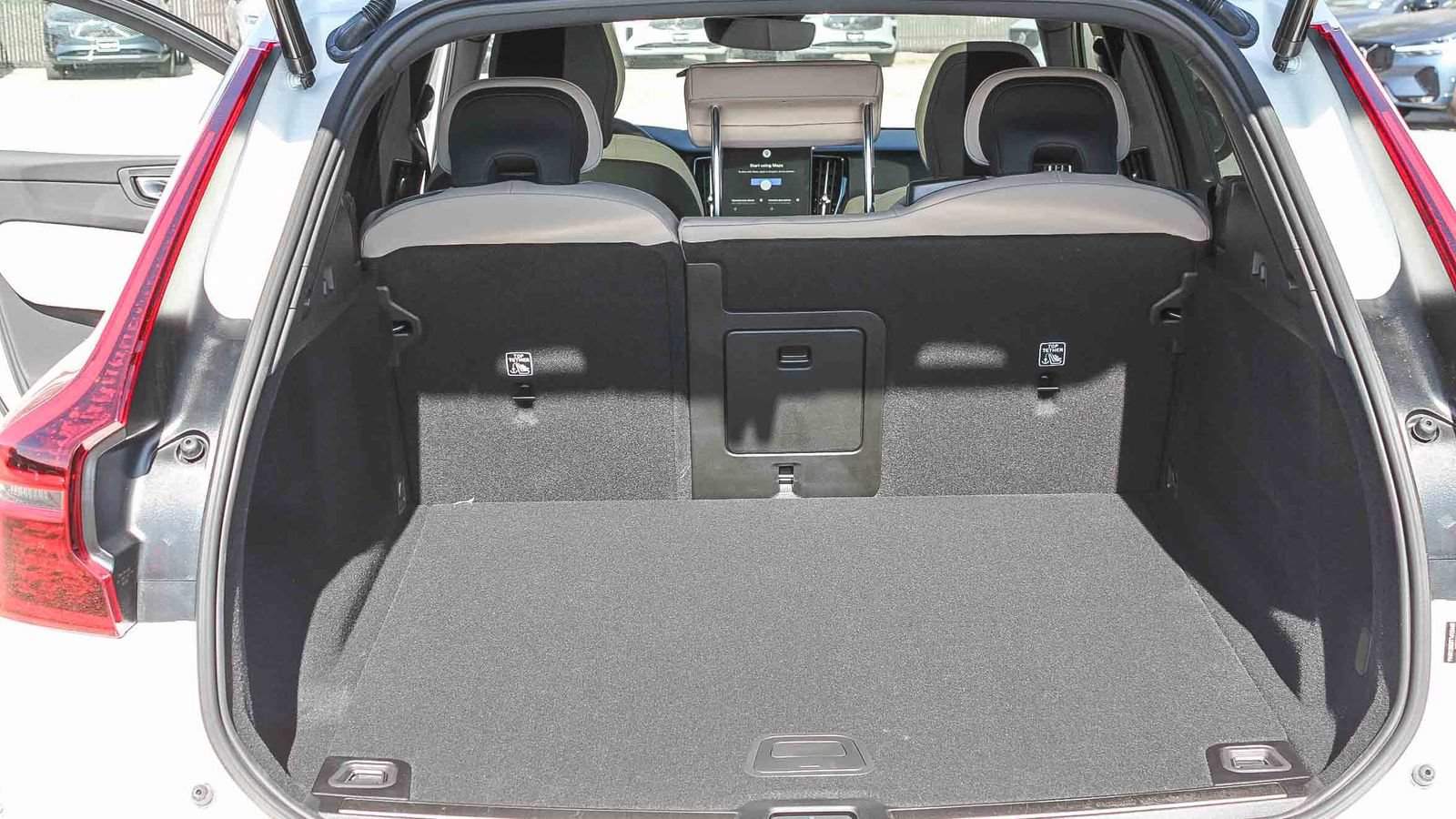 New 2026 Volvo XC60 B5 Plus w/ Protection Package Premier AWD/4WD image 13