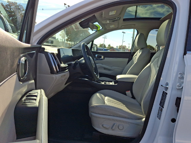 Used 2025 Kia Sorento S w/ Panoramic Sunroof Package FWD image 13