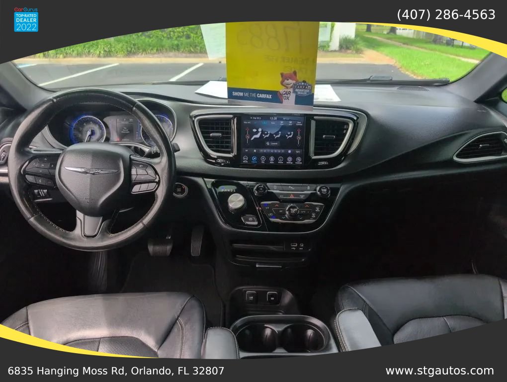 Used 2020 Chrysler Pacifica Touring-L w/ S Appearance Package FWD image 17