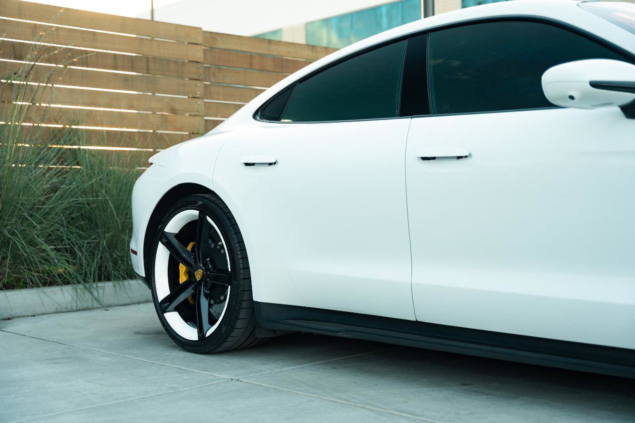 Used 2022 Porsche Taycan Turbo S image 15