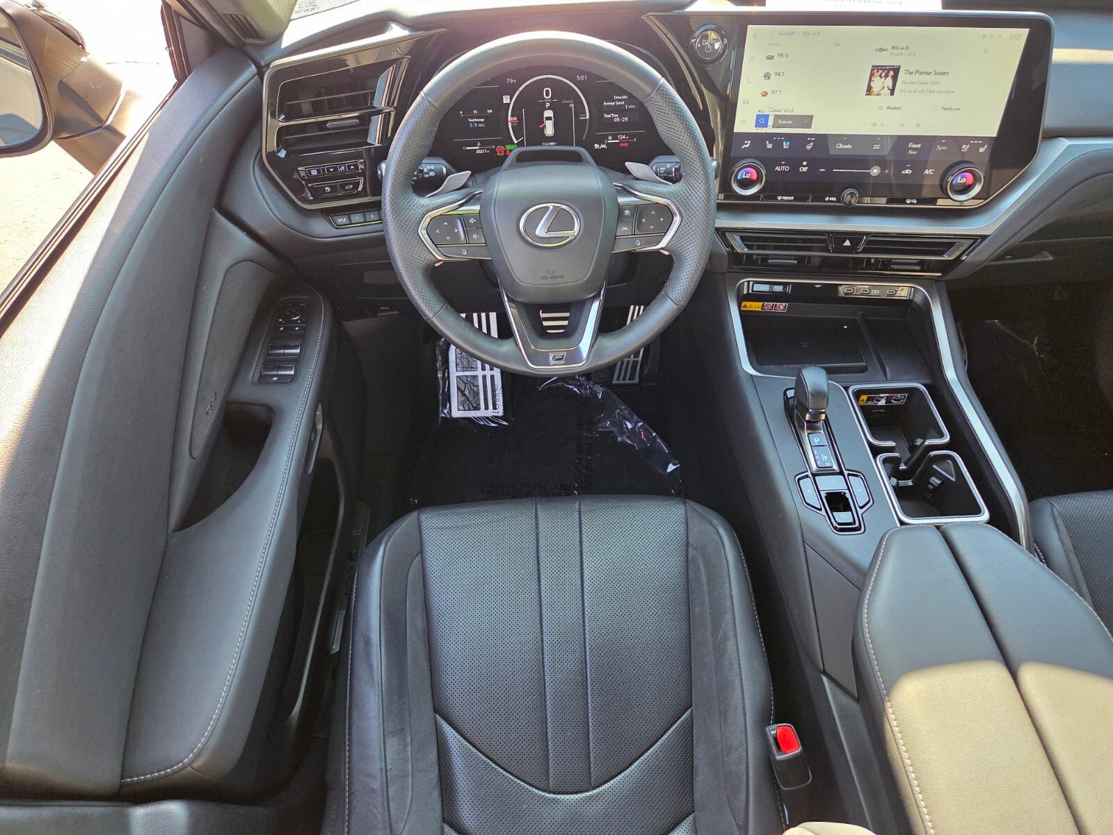 Used 2024 Lexus TX 500h AWD w/ Technology Package image 12