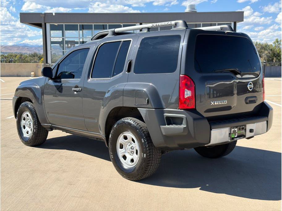 Used 2014 Nissan Xterra X AWD/4WD image 6