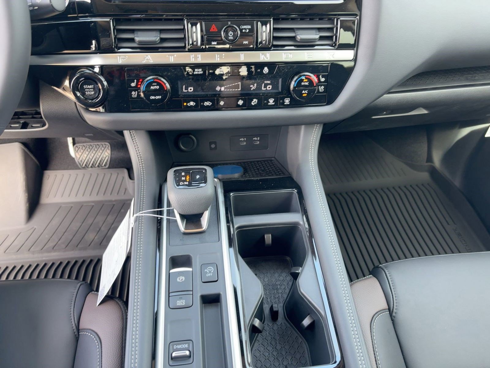 New 2026 Nissan Pathfinder Platinum image 18