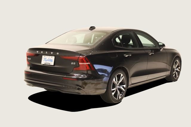 Used 2024 Volvo S60 B5 Plus image 6