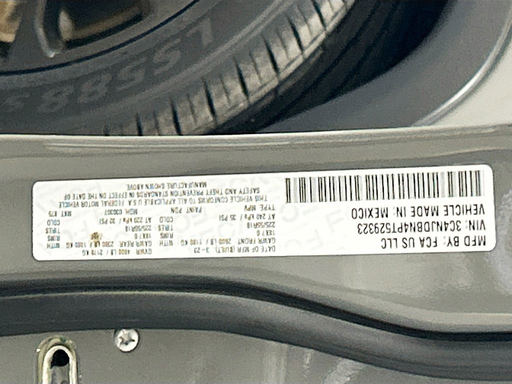 Used 2023 Jeep Compass Altitude image 28