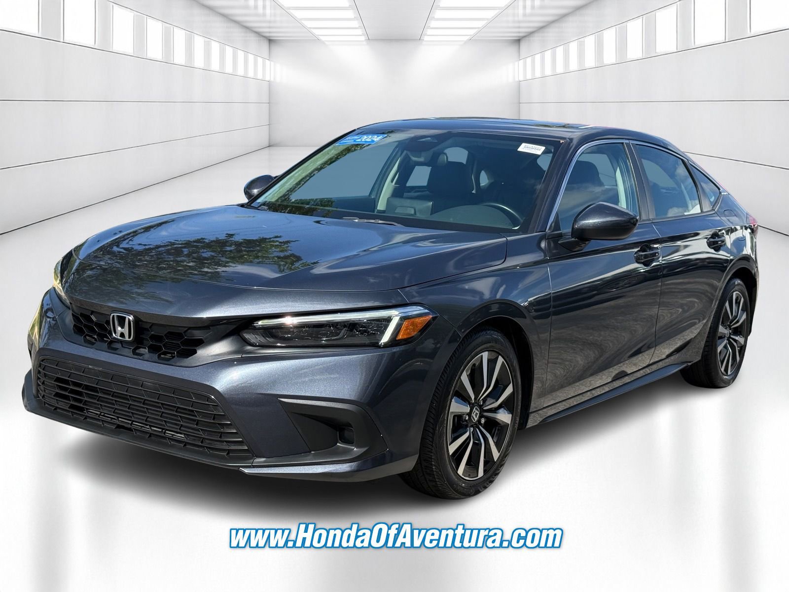 Certified 2024 Honda Civic EX-L image 3