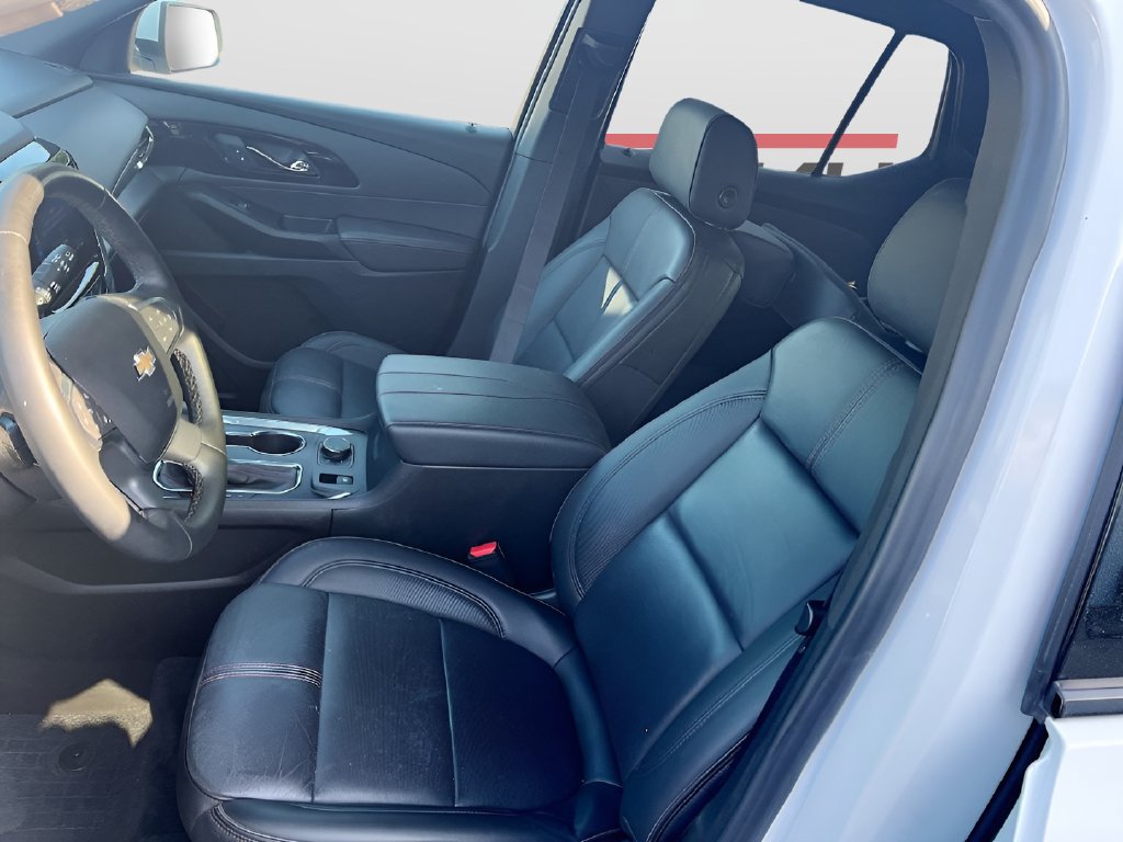 Used 2023 Chevrolet Traverse RS w/ LPO, Cargo Package FWD image 20
