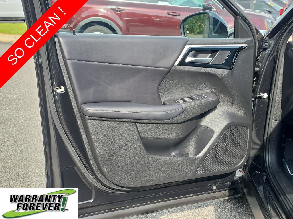 Used 2023 Mitsubishi Outlander SE FWD image 18