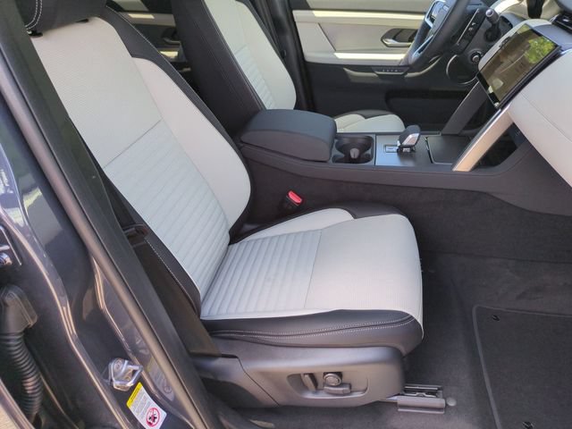 New 2026 Land Rover Discovery Sport Landmark AWD/4WD image 18