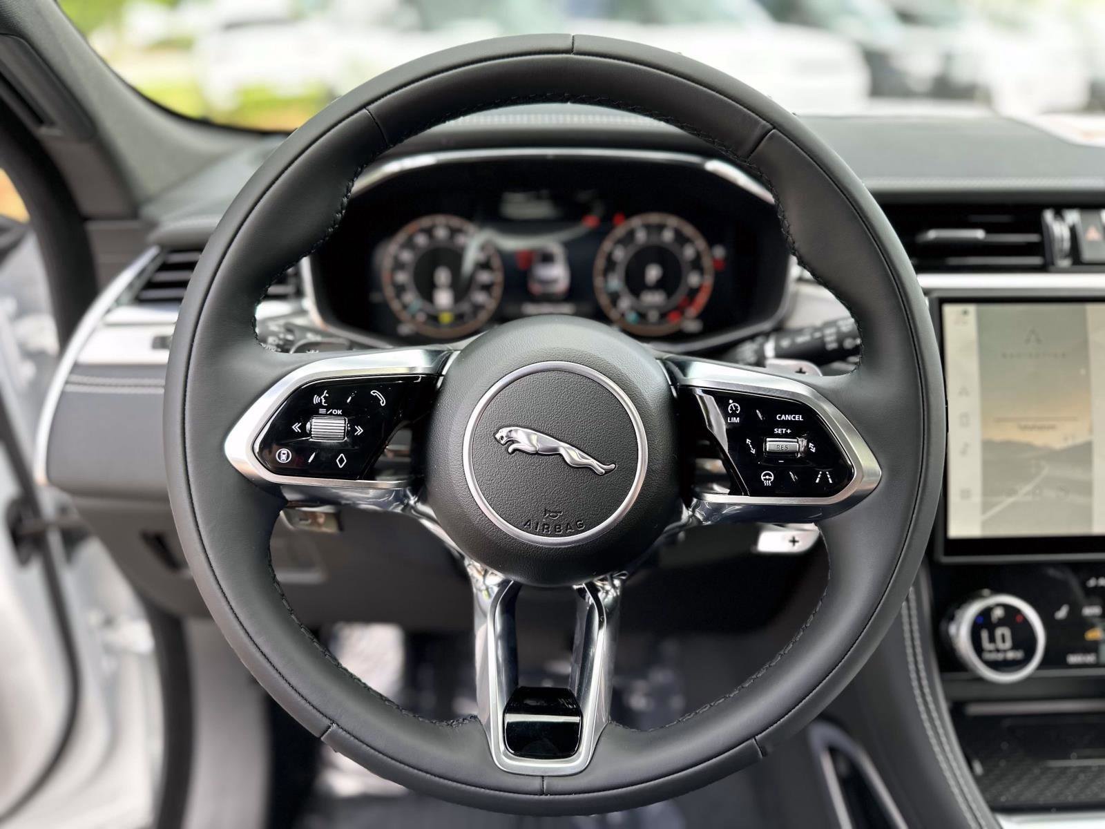 New 2026 Jaguar F-PACE R-Dynamic S AWD/4WD image 21