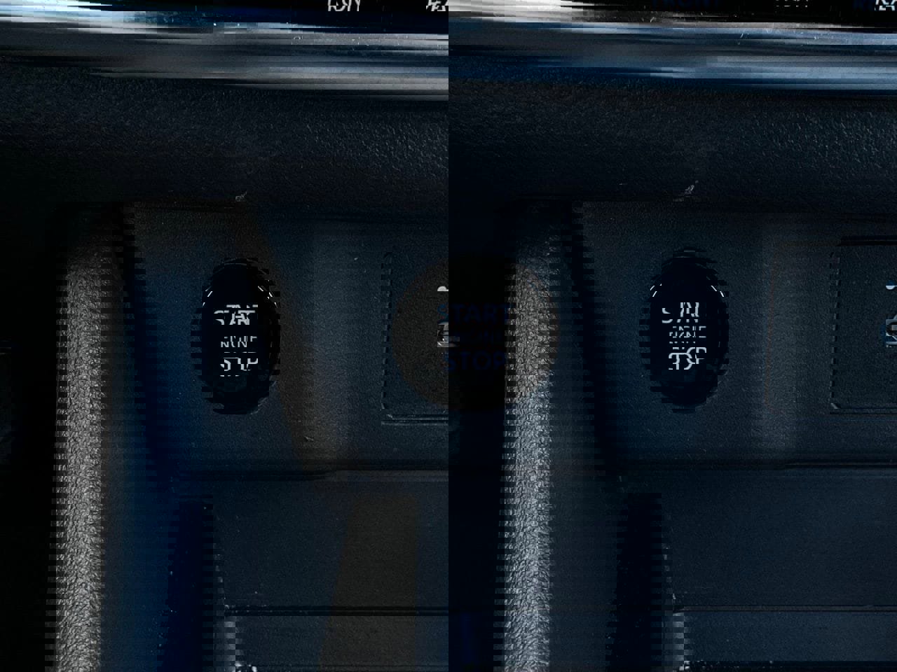 Used 2025 Nissan Rogue SV image 25