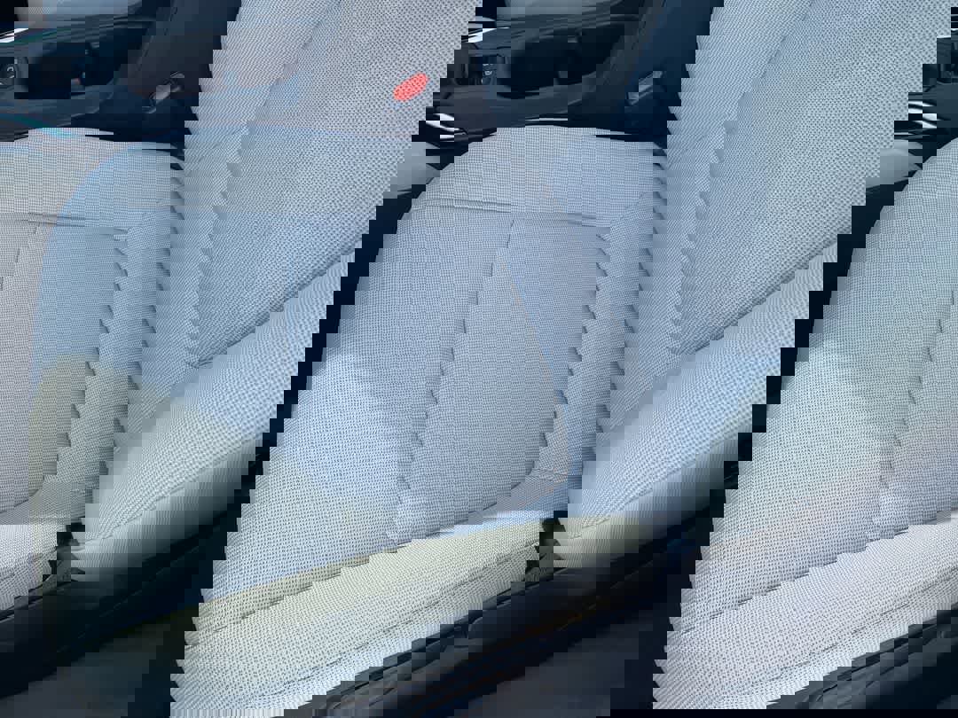 Used 2025 Toyota Corolla Cross LE image 11