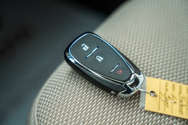 Used 2023 Chevrolet Traverse LS image 40