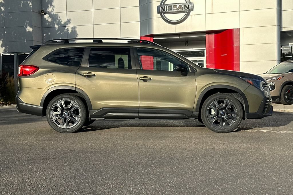Used 2023 Subaru Ascent Onyx Edition AWD/4WD image 3