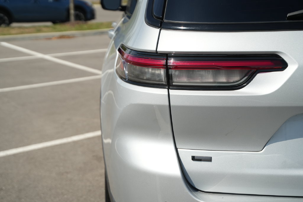 Used 2021 Jeep Grand Cherokee L Laredo RWD image 46