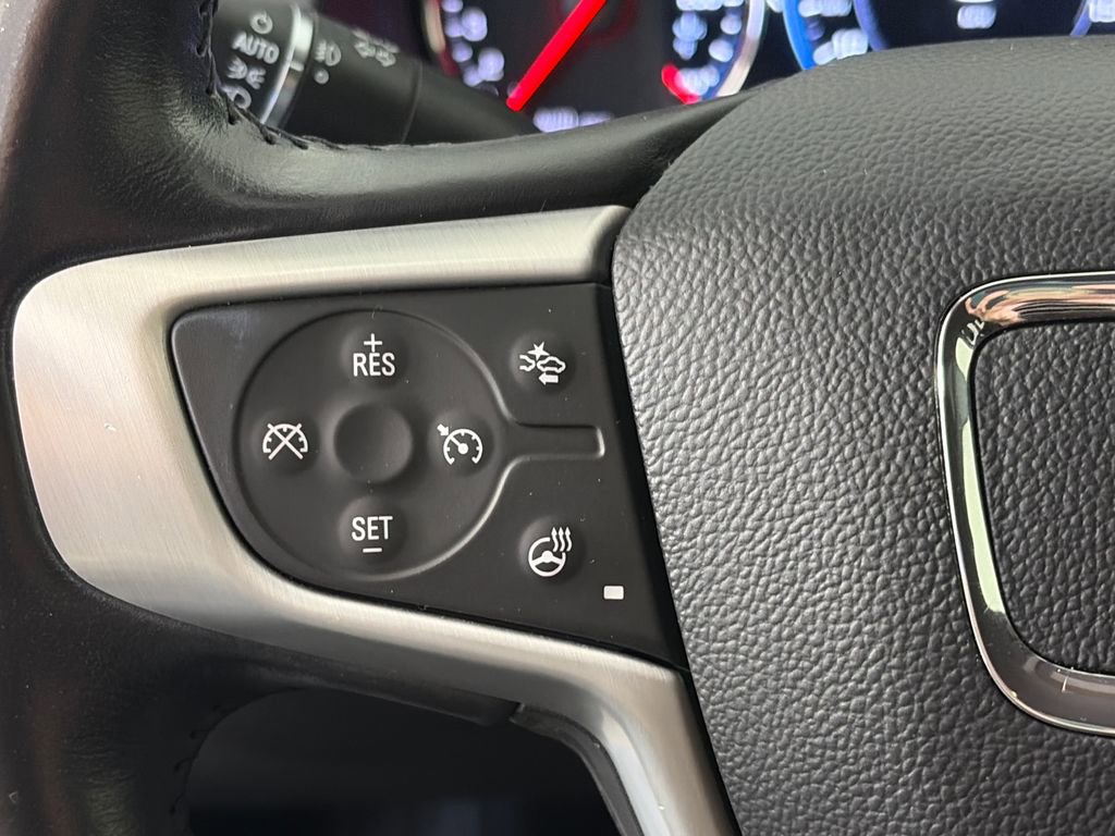 Used 2021 GMC Acadia SLT w/ Technology Package AWD/4WD image 17