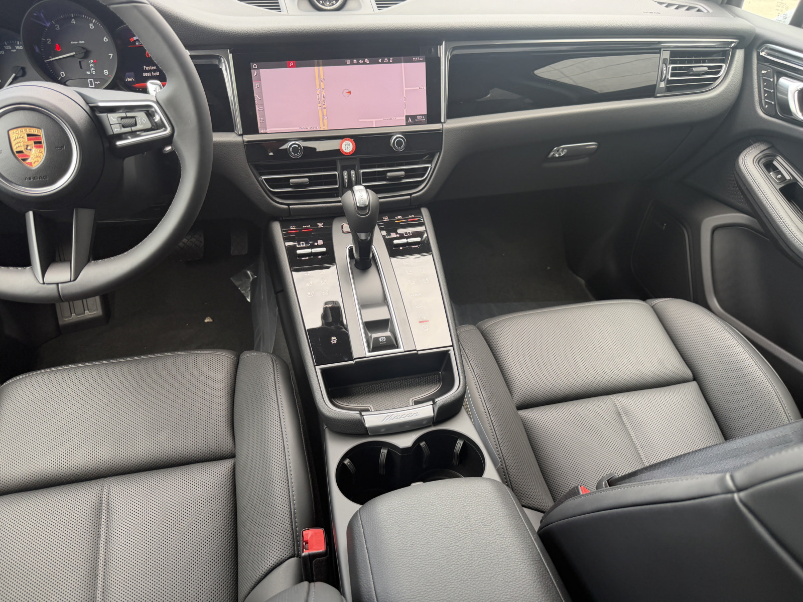 New 2026 Porsche Macan AWD/4WD image 18