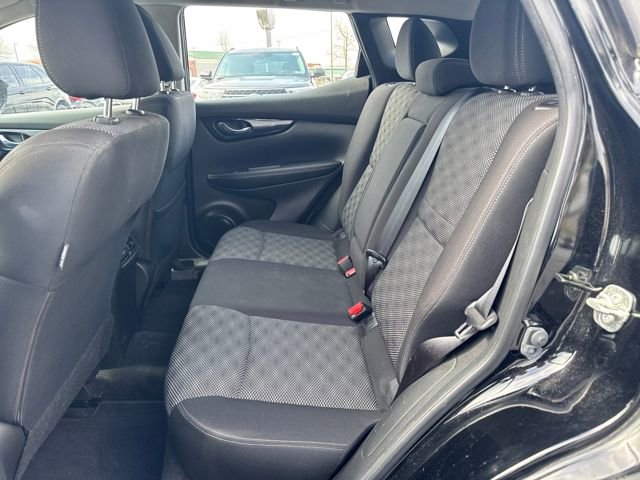 Used 2018 Nissan Rogue Sport SV w/ SV All-Weather Package image 21