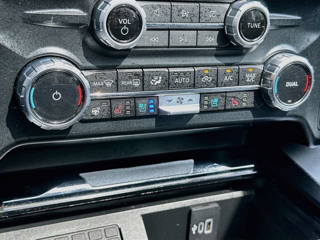 Used 2023 Ford F250 Lariat w/ FX4 Off-Road Package AWD/4WD image 21