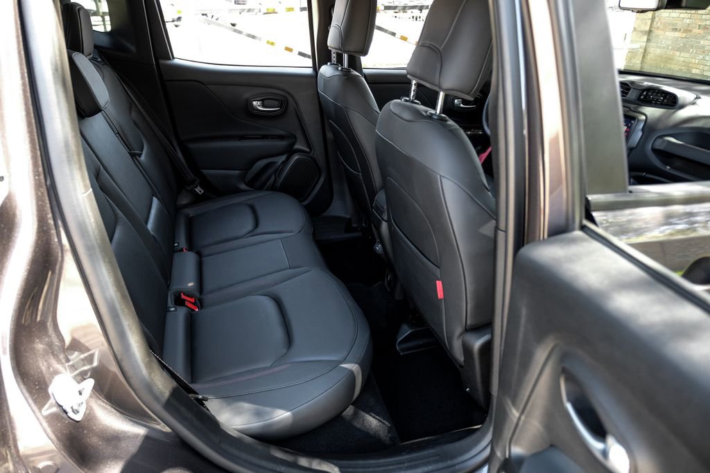 Used 2021 Jeep Renegade Trailhawk image 49