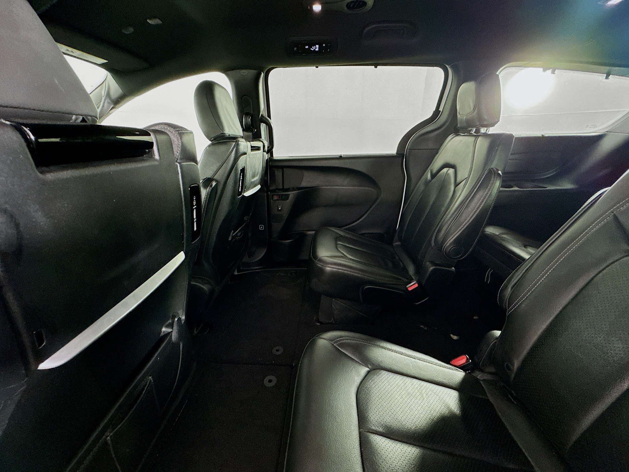 Used 2020 Chrysler Pacifica Touring-L Plus FWD image 23