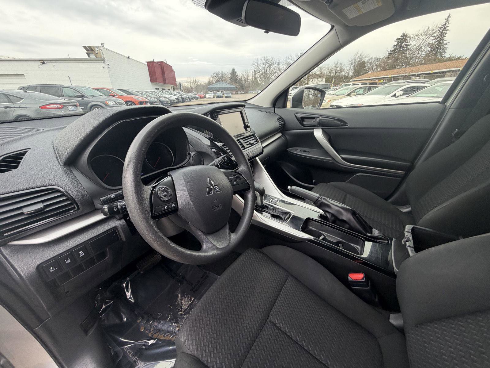 Used 2022 Mitsubishi Eclipse Cross ES image 12