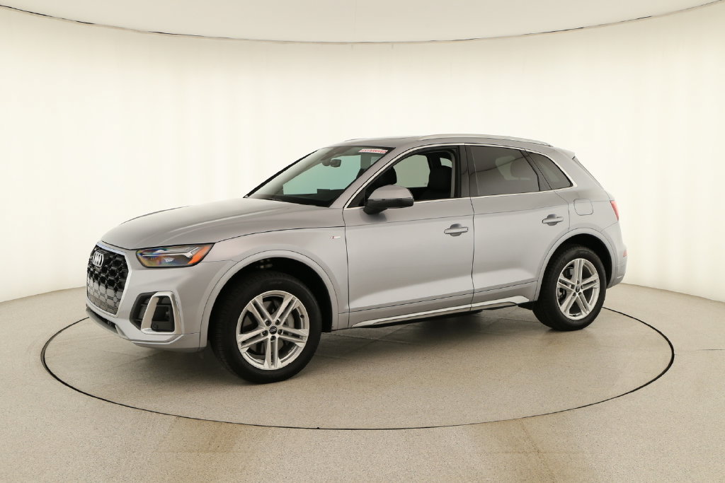 Certified 2024 Audi Q5 e Premium Plus w/ Premium Plus Package AWD/4WD image 13