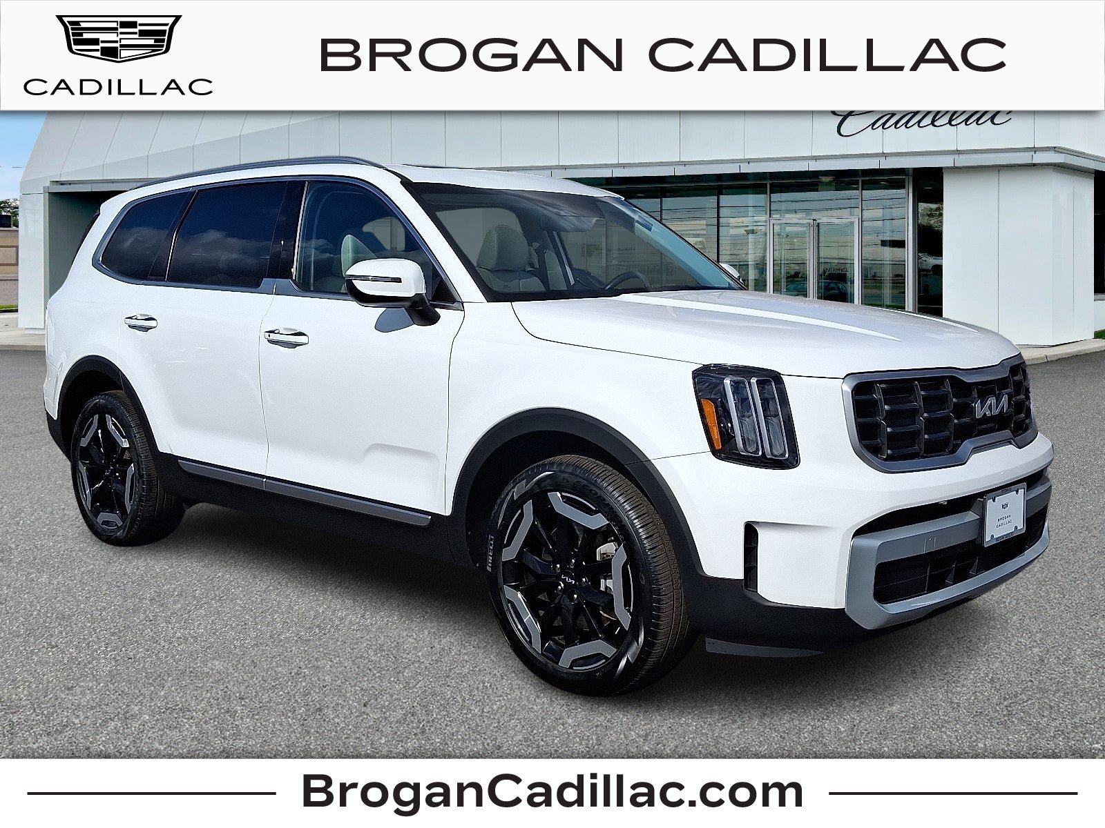 Used 2023 Kia Telluride S w/ S Sunroof Package AWD/4WD image 1