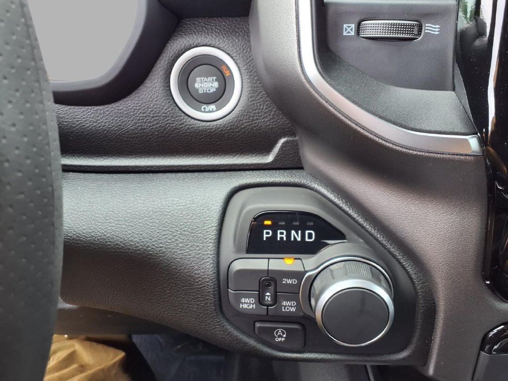 New 2026 RAM 1500 Express AWD/4WD image 8