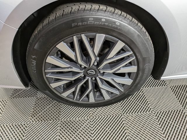Used 2024 Nissan Altima 2.5 SV FWD image 32