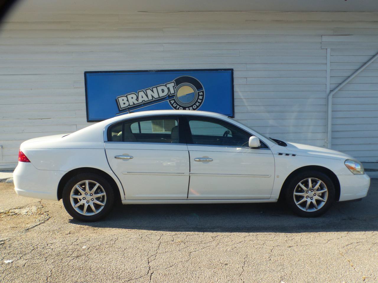Used 2007 Buick Lucerne CXL FWD image 28