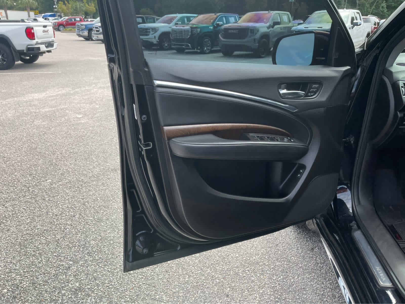 Used 2020 Acura MDX w/ Advance Package FWD image 10