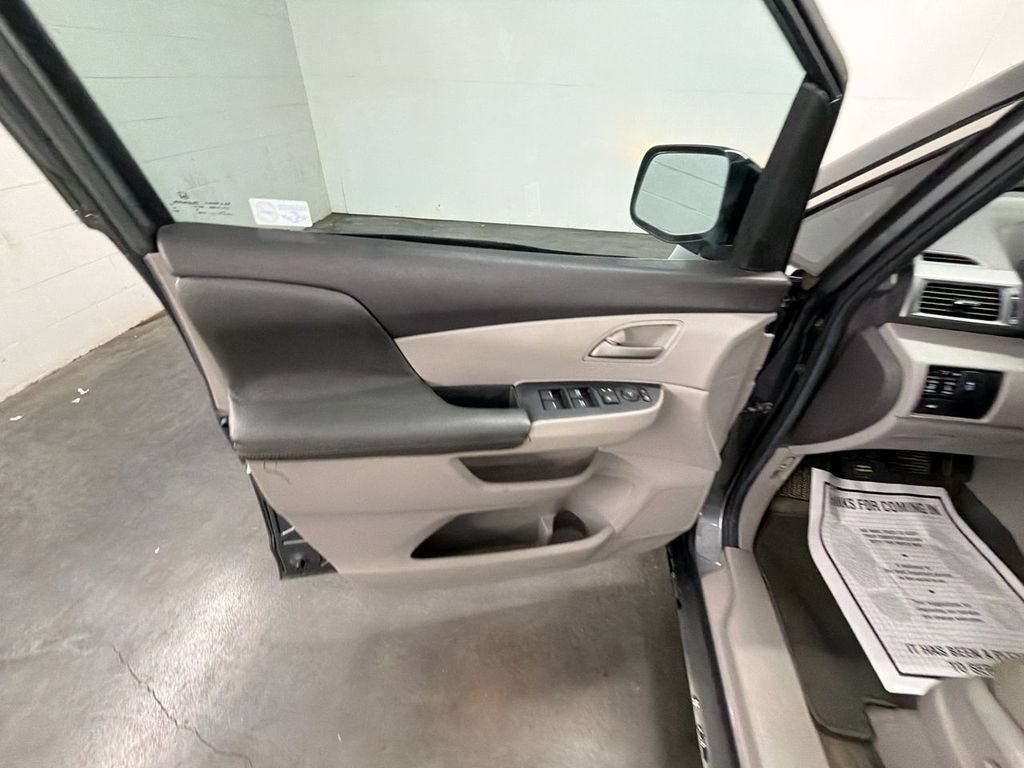 Used 2012 Honda Odyssey EX-L image 21